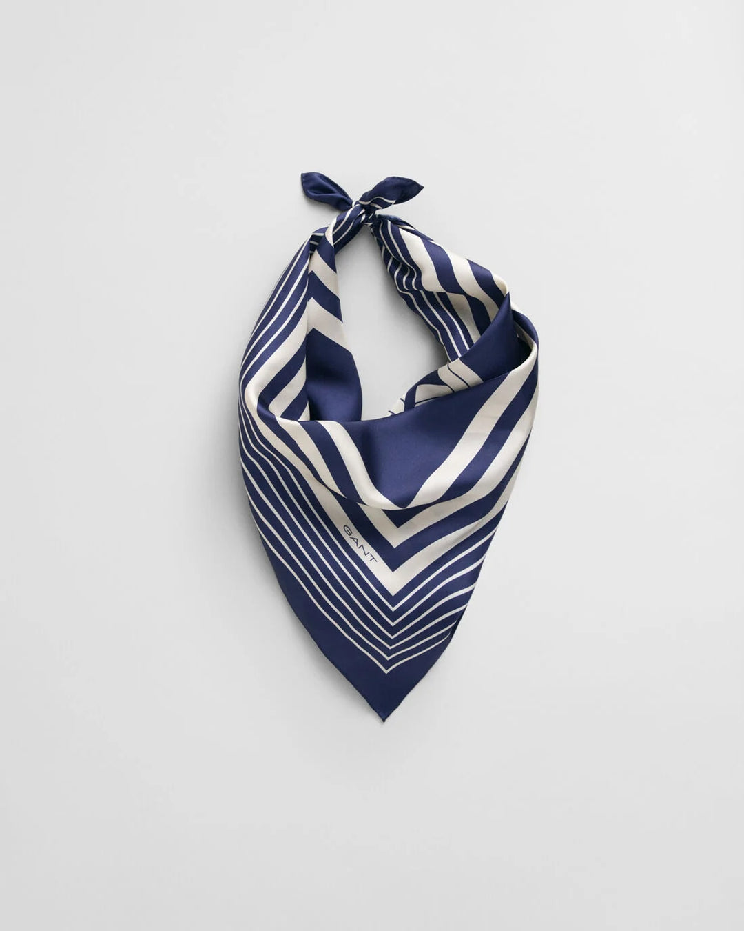 GANT Monogram Border Silk Scarf/Marama 4920224